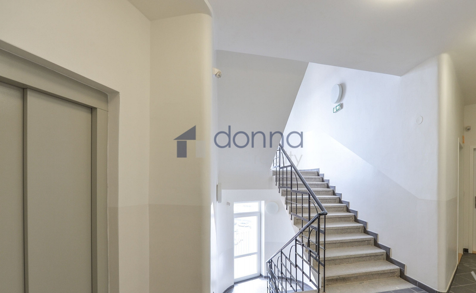 Pronájem kanceláře 209 m²