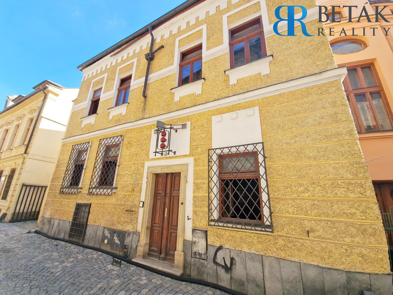 Prodej domu 300 m² s pozemkem 101 m²