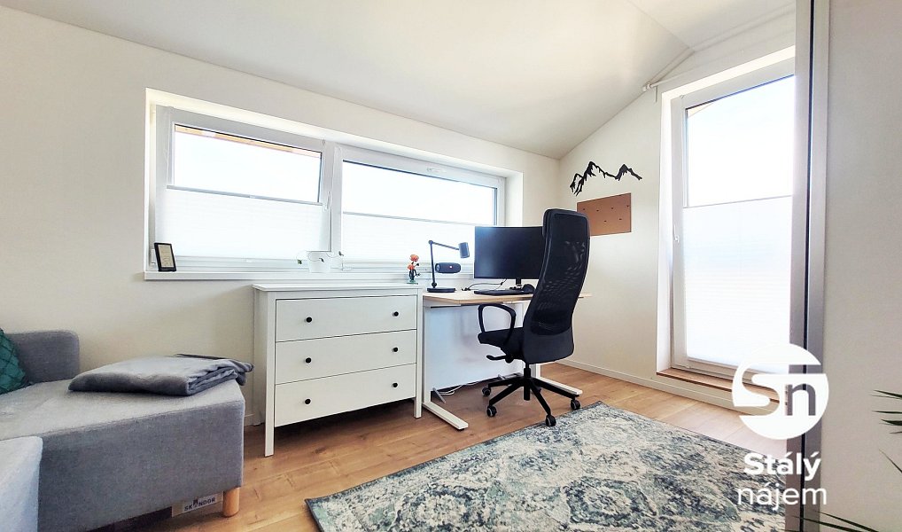 Pronájem bytu 3+kk 78 m², Svinaře – náhled fotky 14