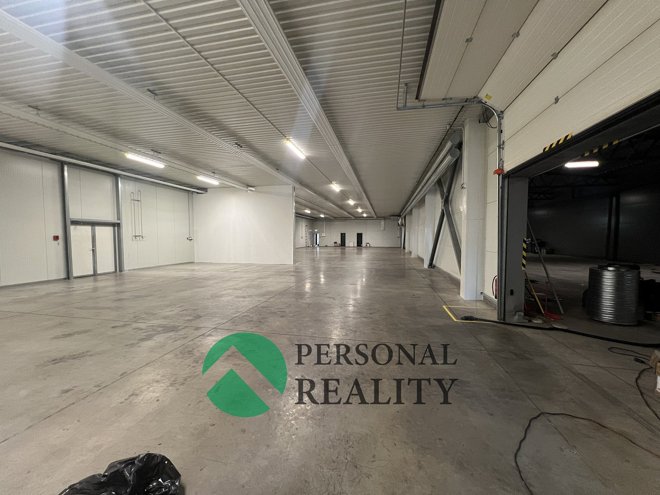 Pronájem výrobních prostor 1 106 m² – fotografie 2