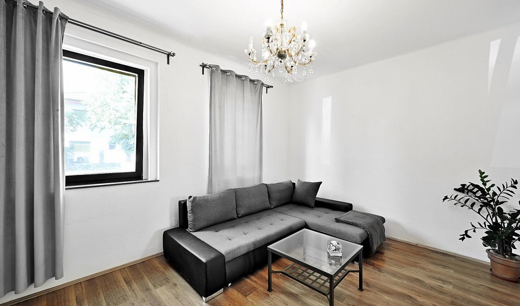 Prodej domu 284 m² s pozemkem 440 m², Roztoky – náhled fotky 27