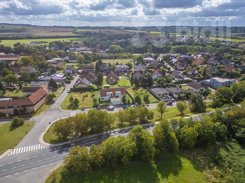 Prodej stavebního pozemku 745 m² – fotografie 3