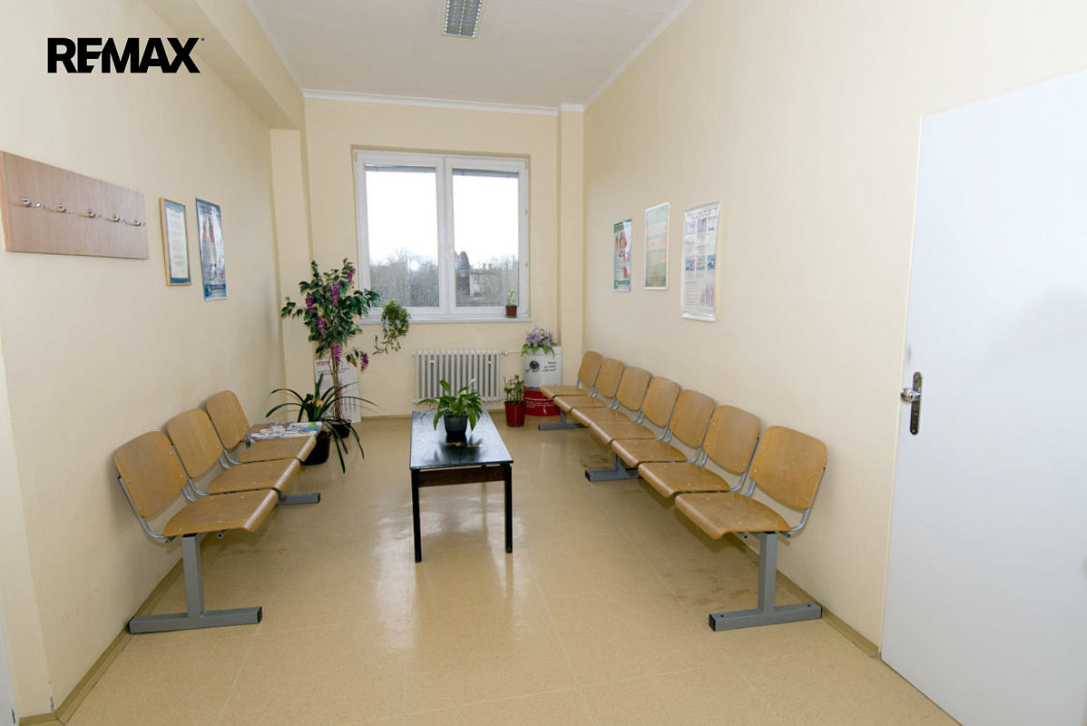 Pronájem komerčního objektu (jiného typu) 51 m²