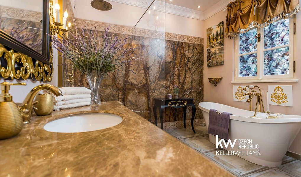 Prodej obchodních prostor 205 m², Zákupy – náhled fotky 16