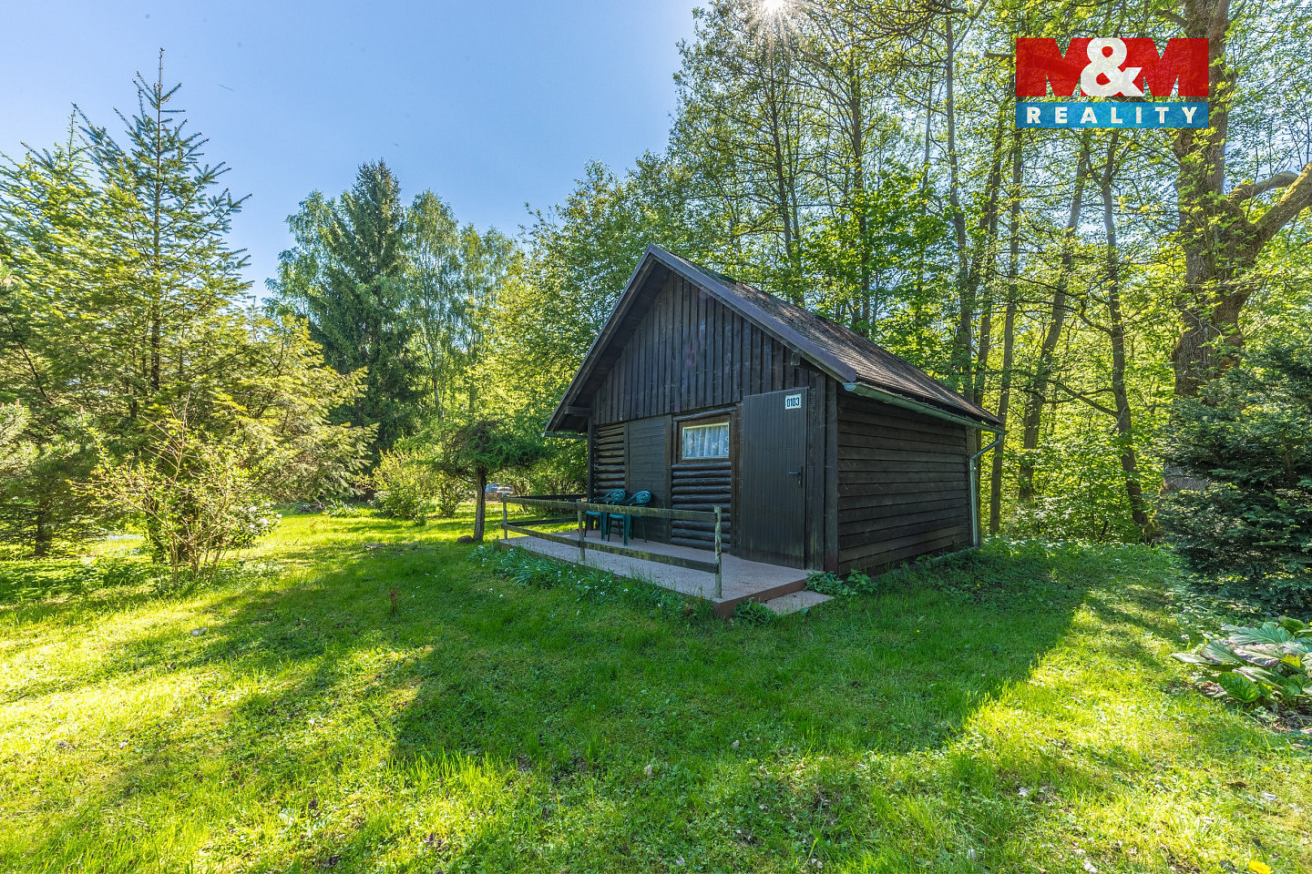 Prodej stavebního pozemku 2 165 m² – fotografie 2