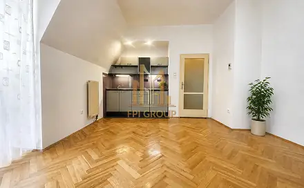 Pronájem bytu 1+kk 32 m², Jičín - Staré Město