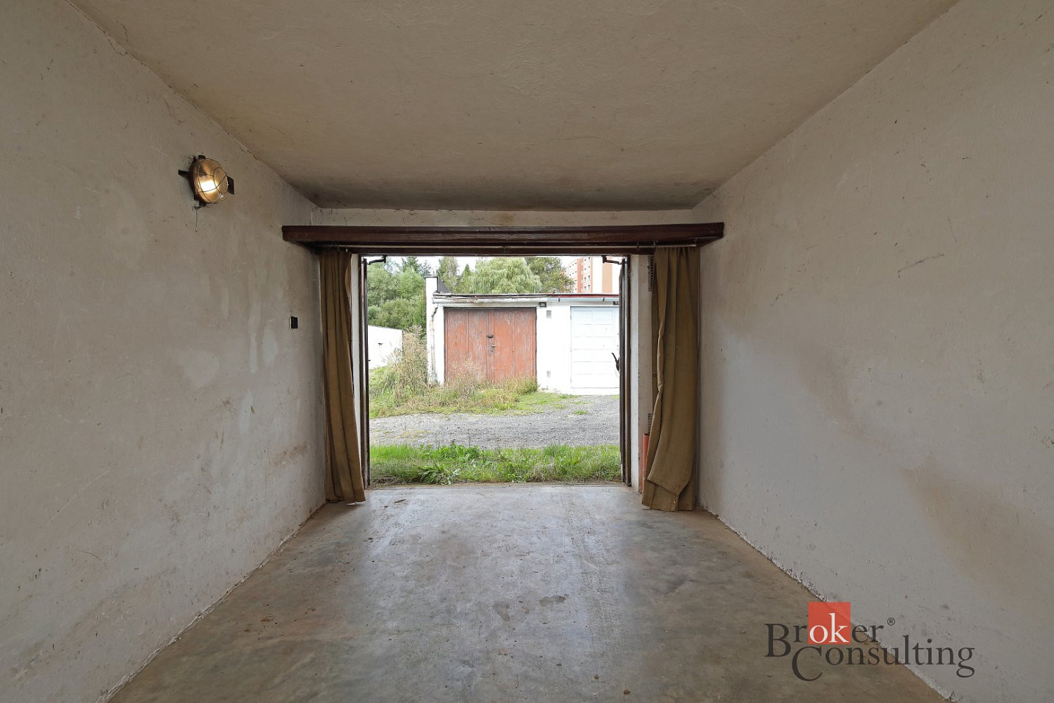 Prodej zděné garáže 21 m2 s elektřinou Stráž pod Ralskem – fotografie 3
