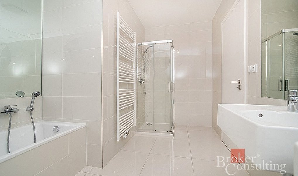 Pronájem kanceláře 110 m², Praha – náhled fotky 11