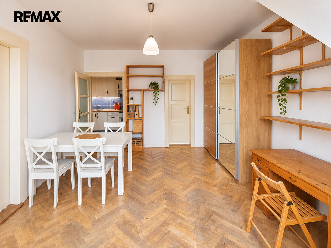 Pronájem bytu 2+1 40 m² – fotografie 4