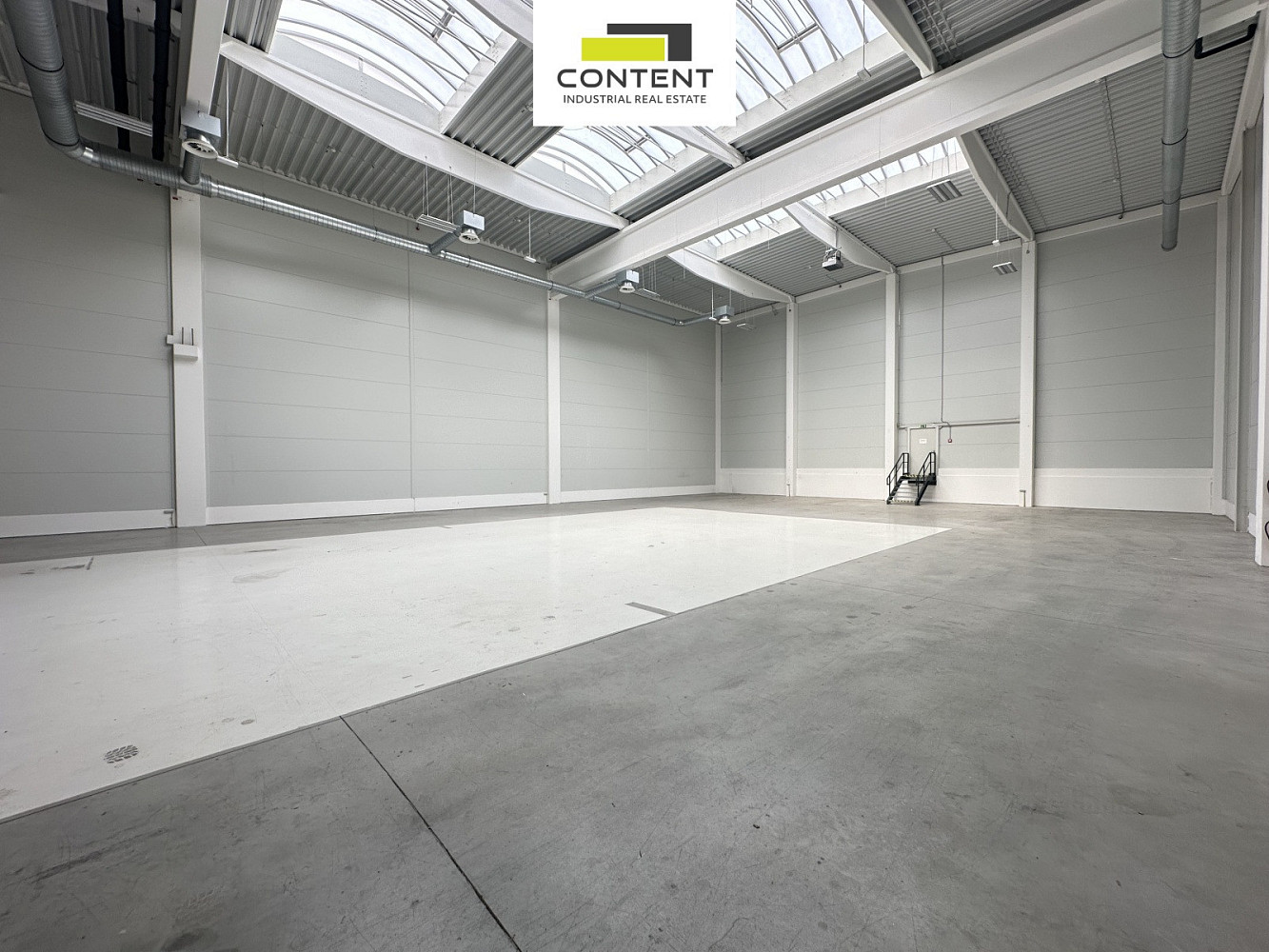 Pronájem skladovacích prostor 824 m² – fotografie 3