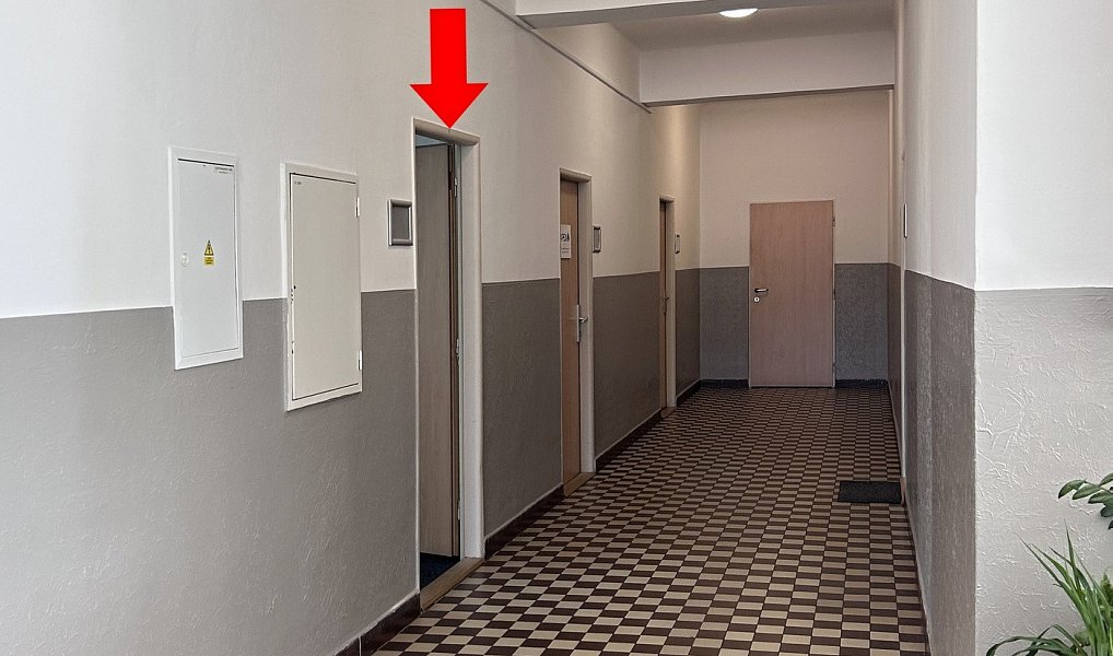 Pronájem kanceláře 21 m², Český Krumlov – náhled fotky 4
