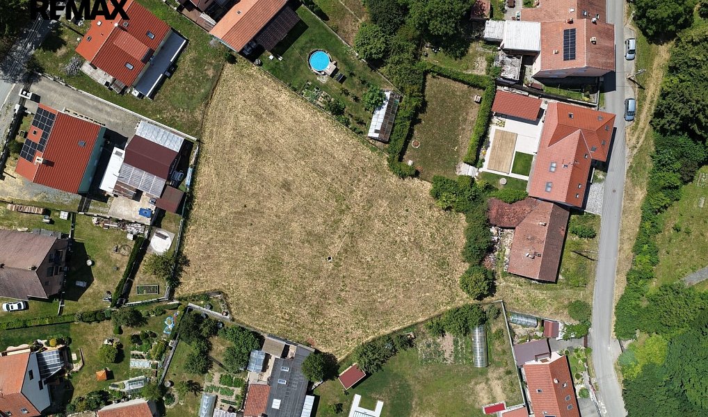 Prodej stavebního pozemku 2 464 m², Habrůvka – náhled fotky 3