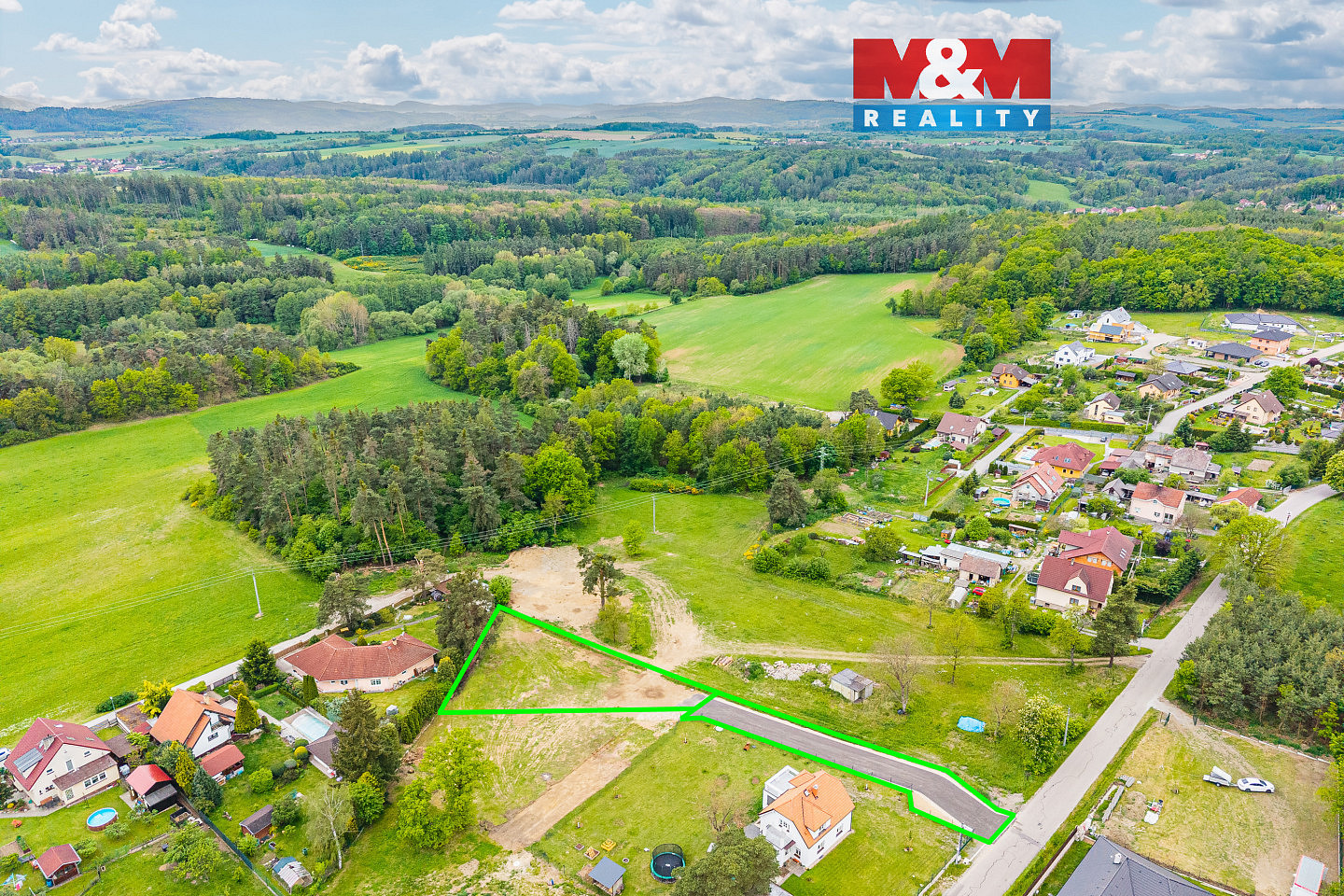 Prodej stavebního pozemku 1 060 m²