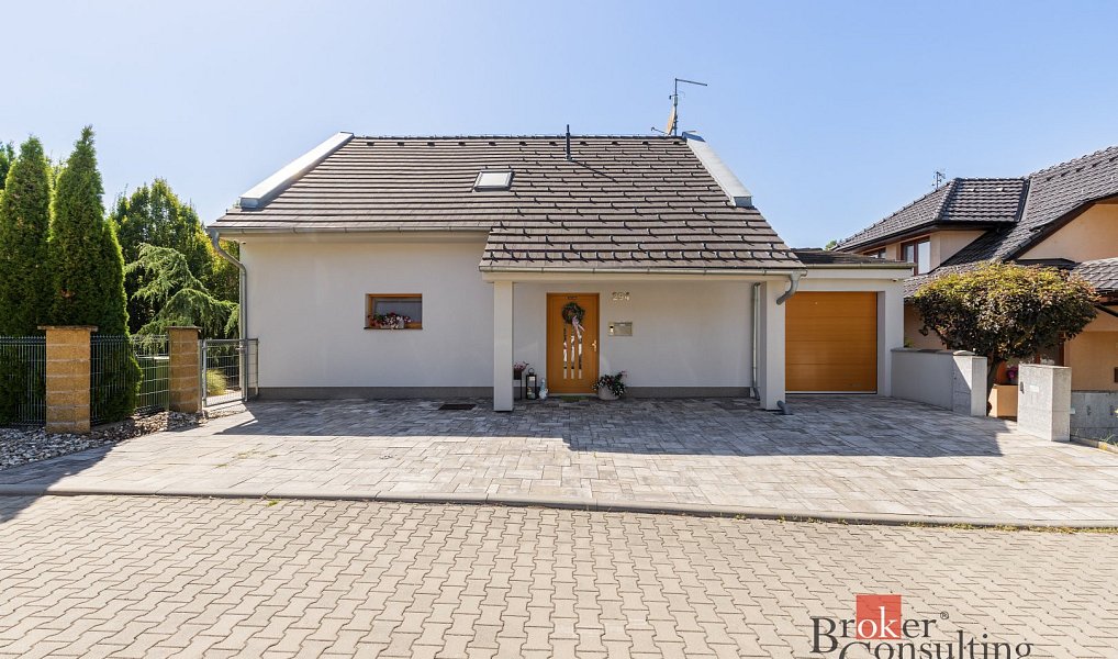 Prodej domu 165 m² s pozemkem 520 m², Kobylnice – náhled fotky 3