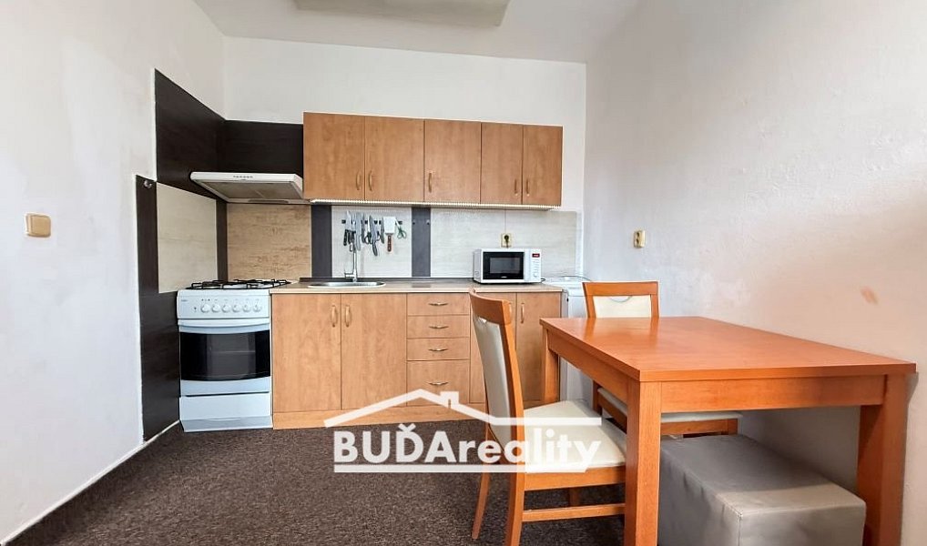 Prodej bytu 2+1 35 m², Zlín – náhled fotky 2