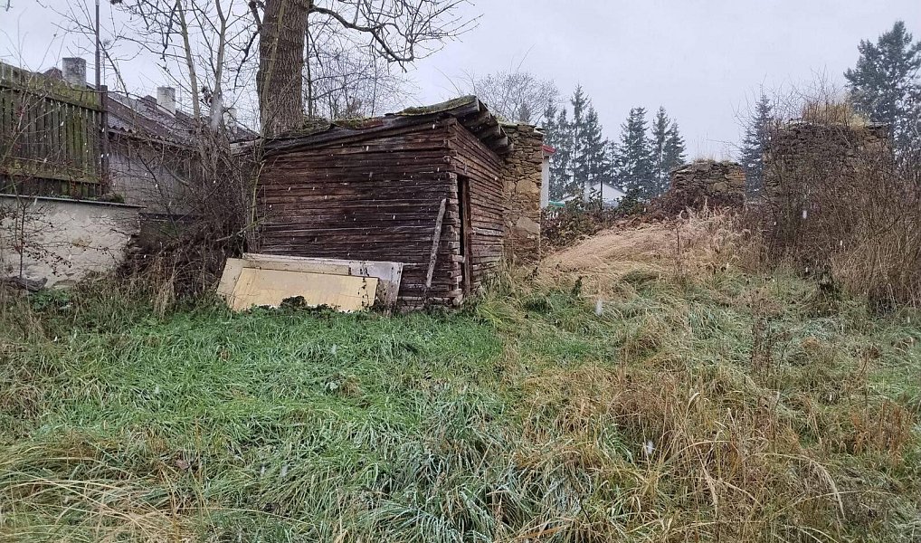 Prodej domu 250 m² s pozemkem 1 324 m², Olešná – náhled fotky 3