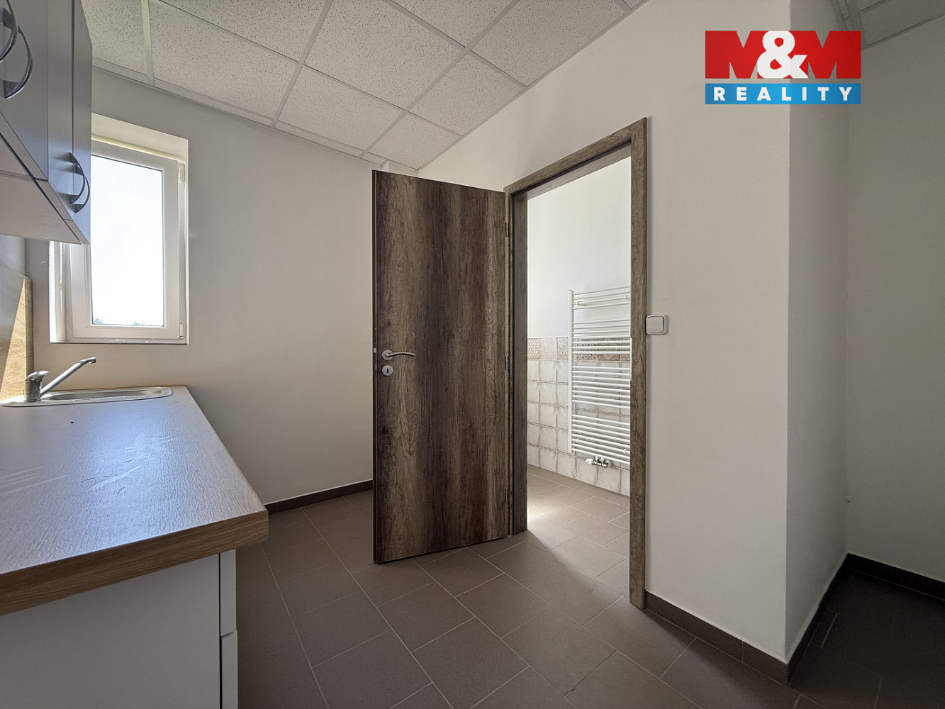 Pronájem obchodních prostor 260 m² — photo 3