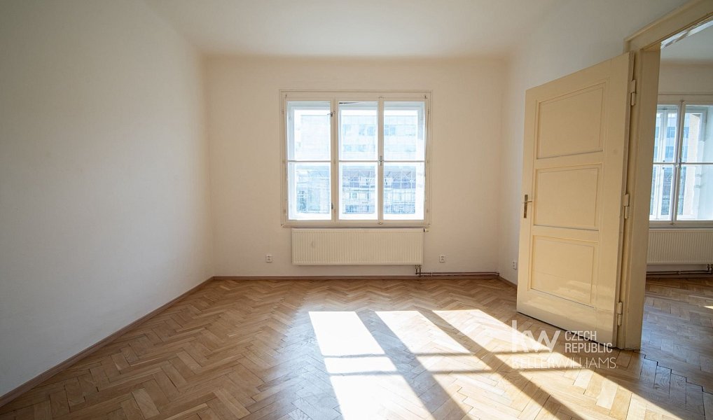 Prodej bytu 3+1 91 m², Praha – náhled fotky 2