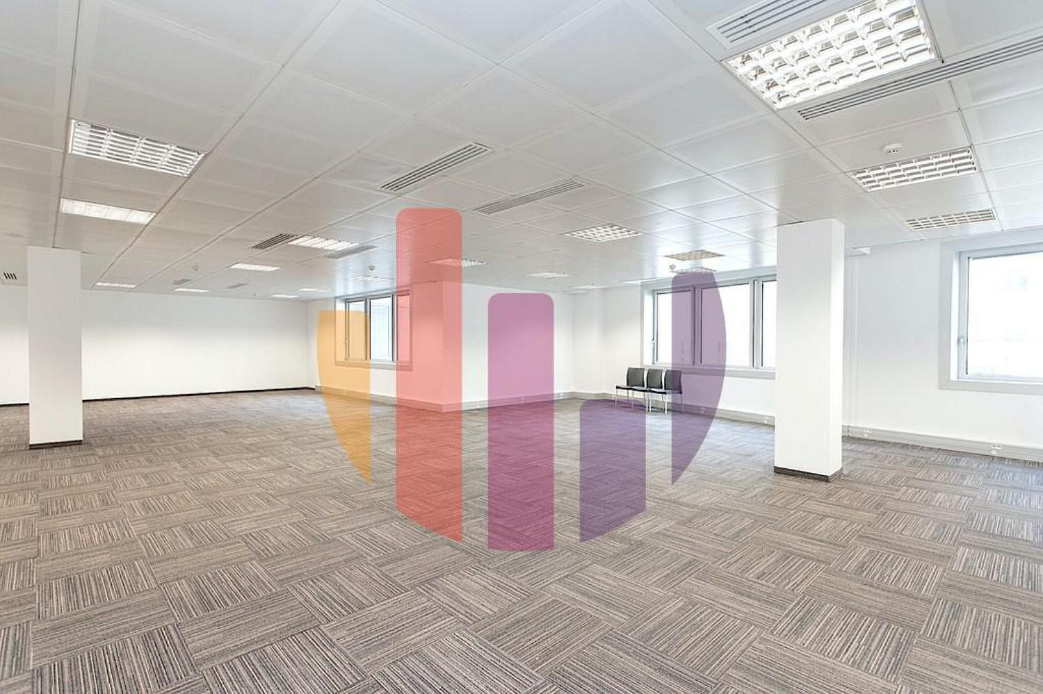 Pronájem kanceláře 338 m² — photo 4