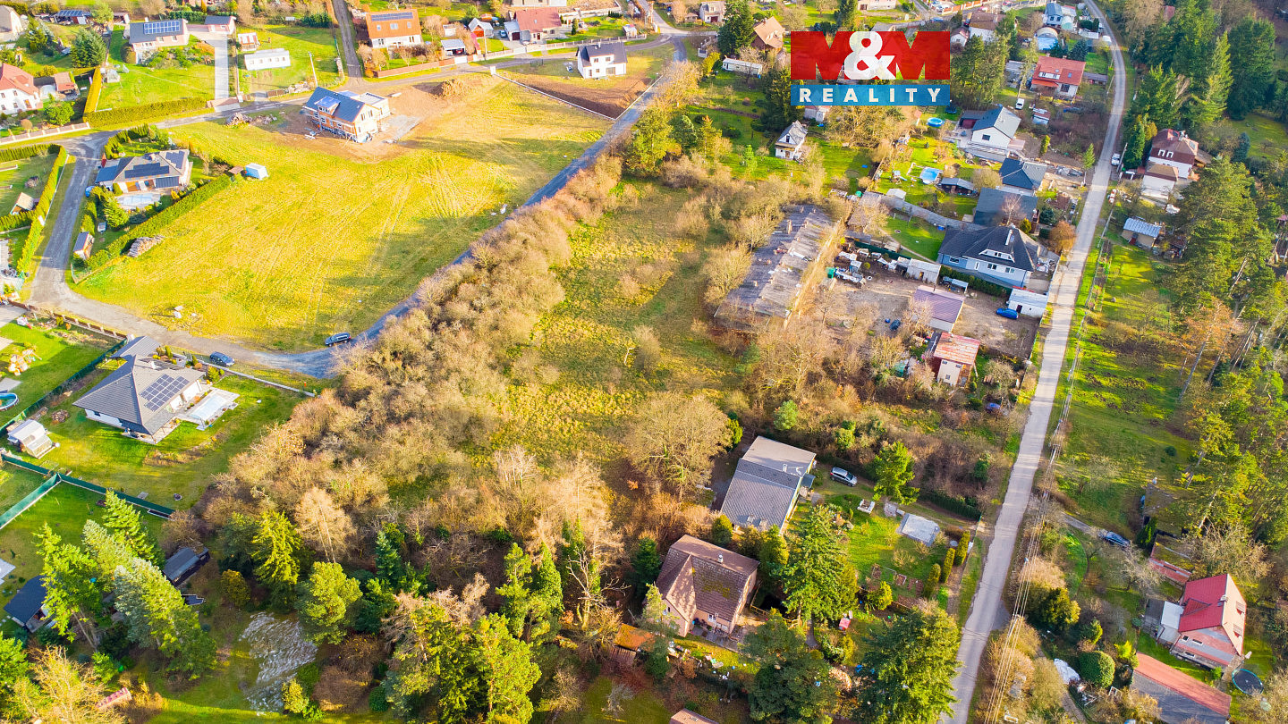 Prodej stavebního pozemku 9 402 m²