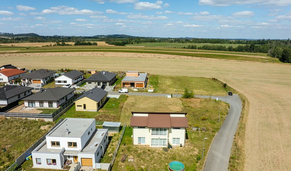 Prodej stavebního pozemku 640 m², Střítež – náhled fotky 7