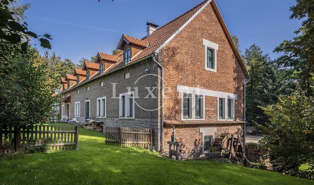 Prodej domu 1 700 m² s pozemkem 110 000 m², Stříbrná Skalice – náhled fotky 19