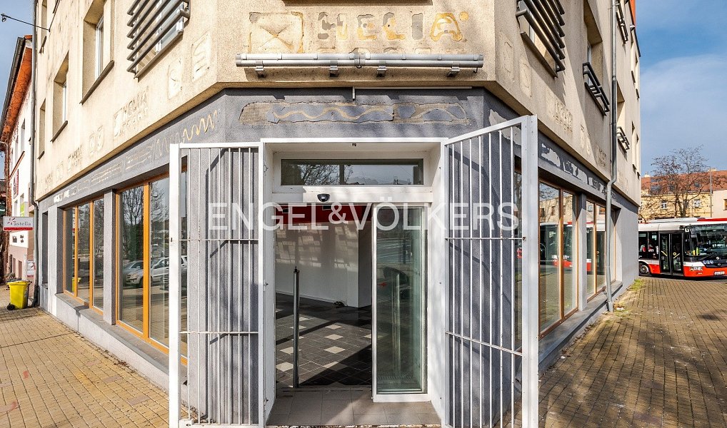 Pronájem obchodních prostor 418 m², Praha – náhled fotky 2