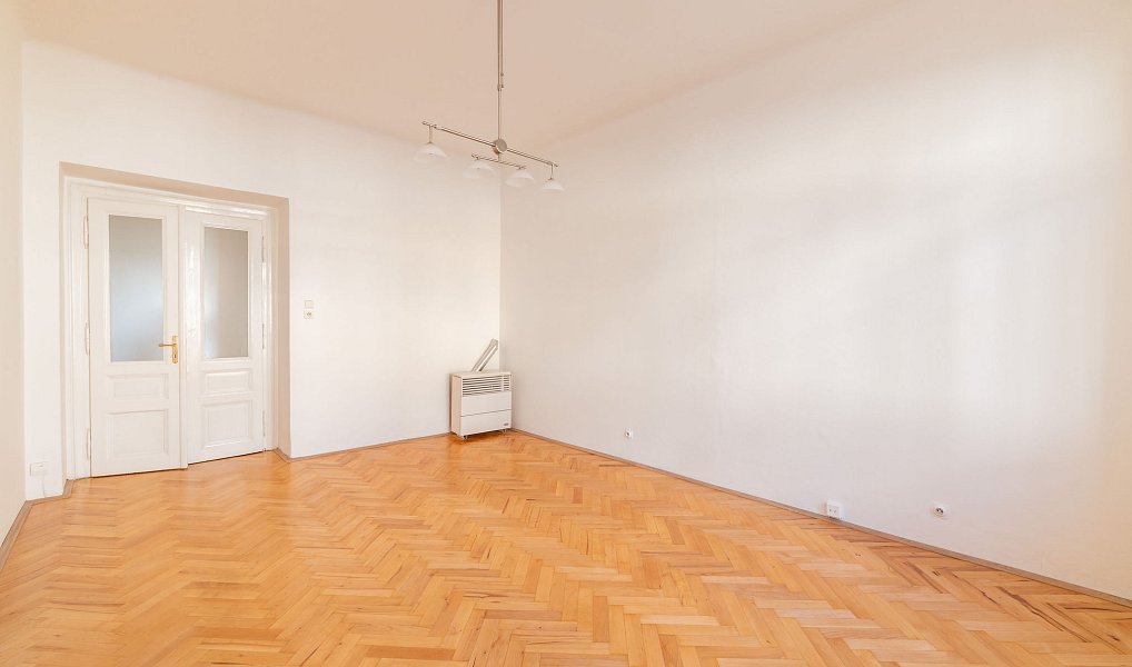Prodej bytu 2+1 80 m², Praha – náhled fotky 3