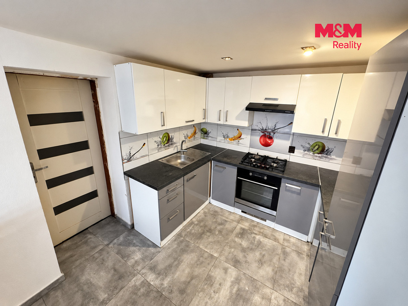 Prodej domu 165 m² s pozemkem 466 m² – fotografie 2