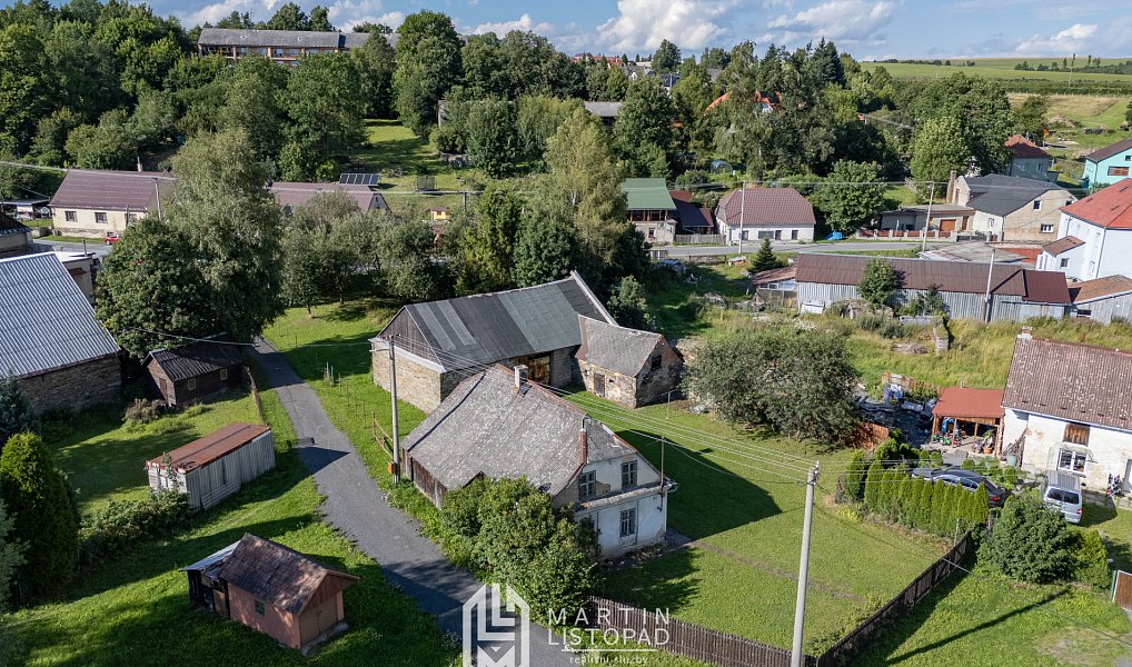 Prodej stavebního pozemku 1 379 m², Dvorce – náhled fotky 19