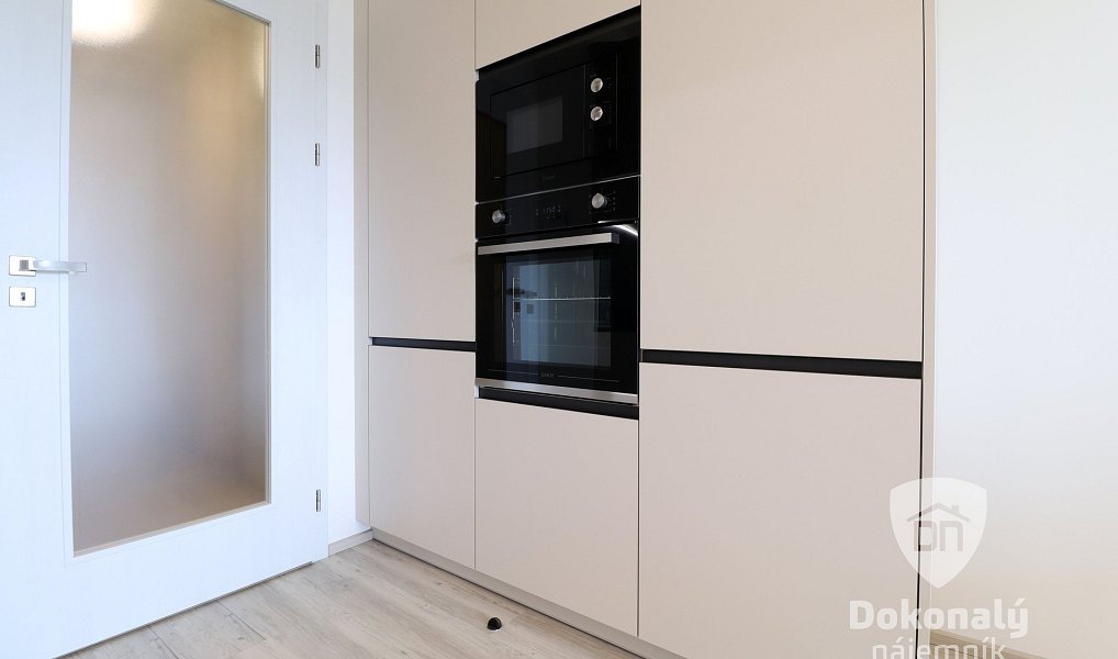 Pronájem bytu 1+kk 34 m², Praha – náhled fotky 6