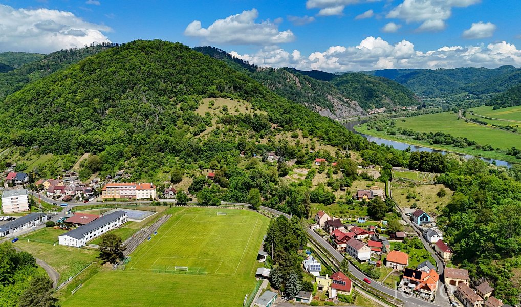 Prodej stavebního pozemku 2 519 m², Povrly – náhled fotky 39