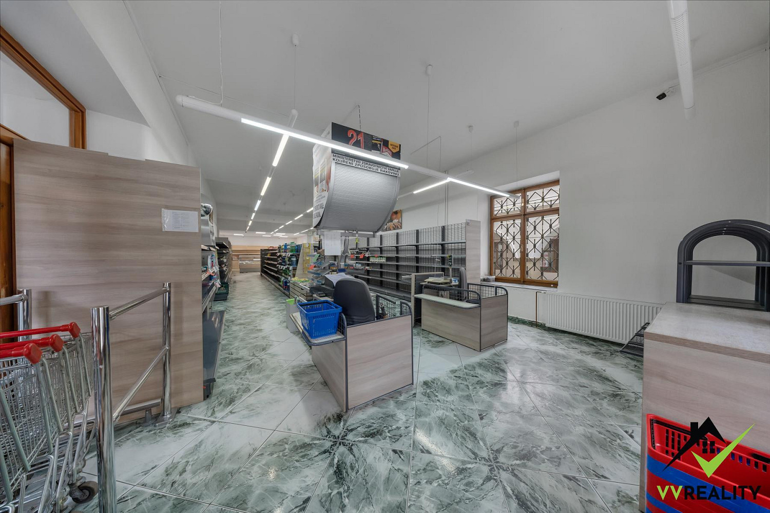 Pronájem obchodních prostor 200 m² — photo 2