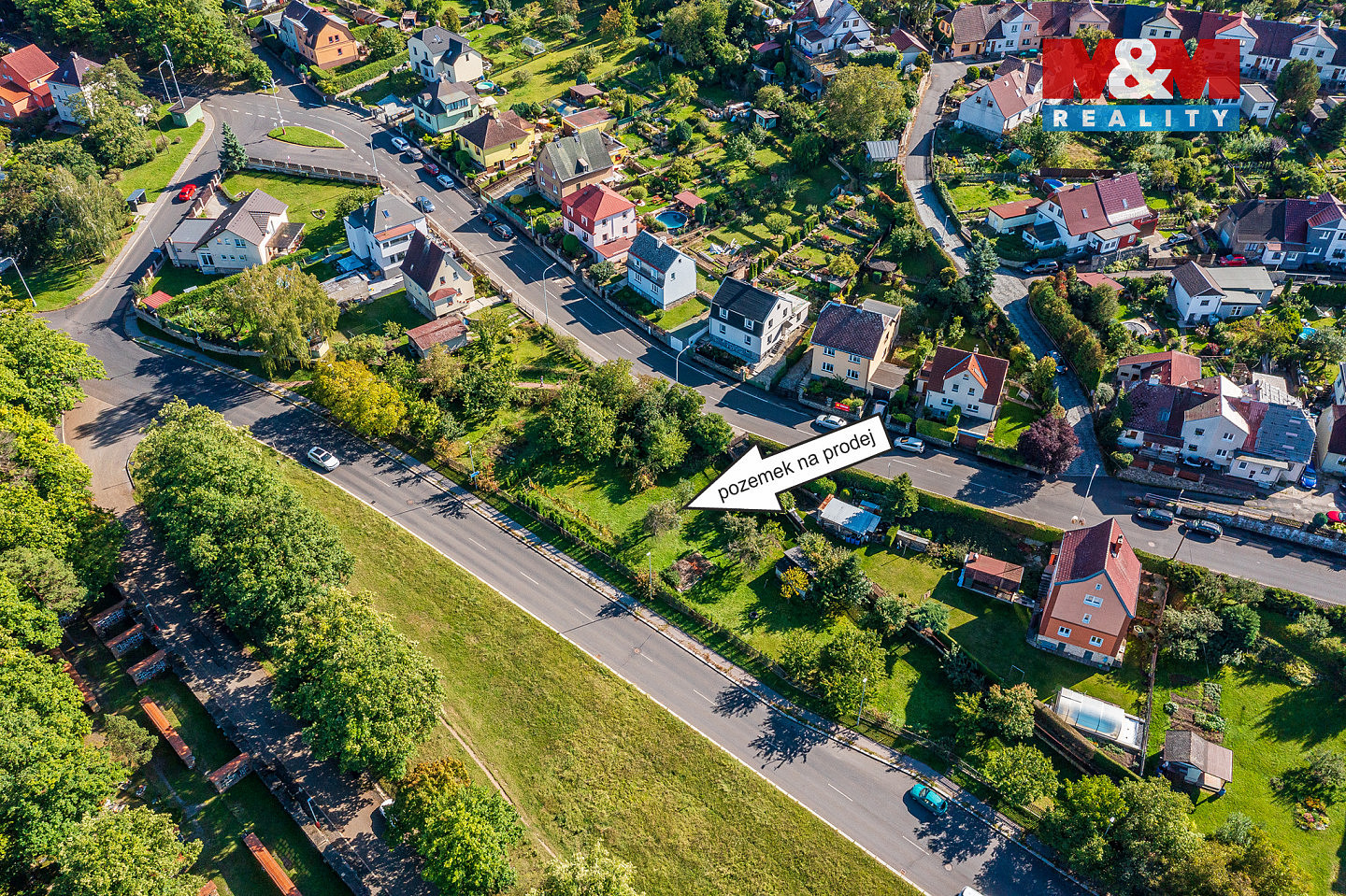 Prodej stavebního pozemku 1 940 m² – fotografie 5
