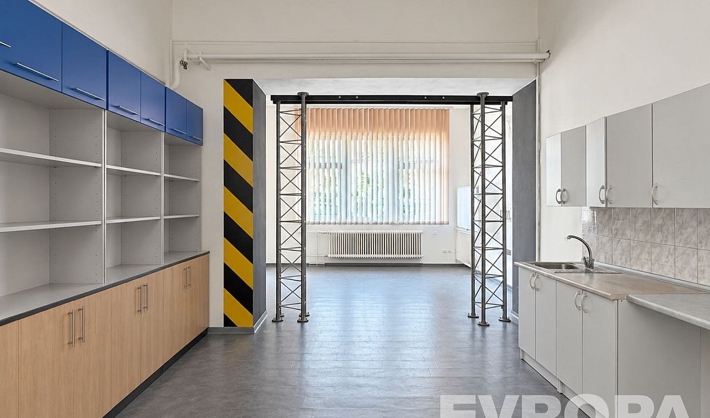 Pronájem skladovacích prostor 502 m², Kolín – náhled fotky 10