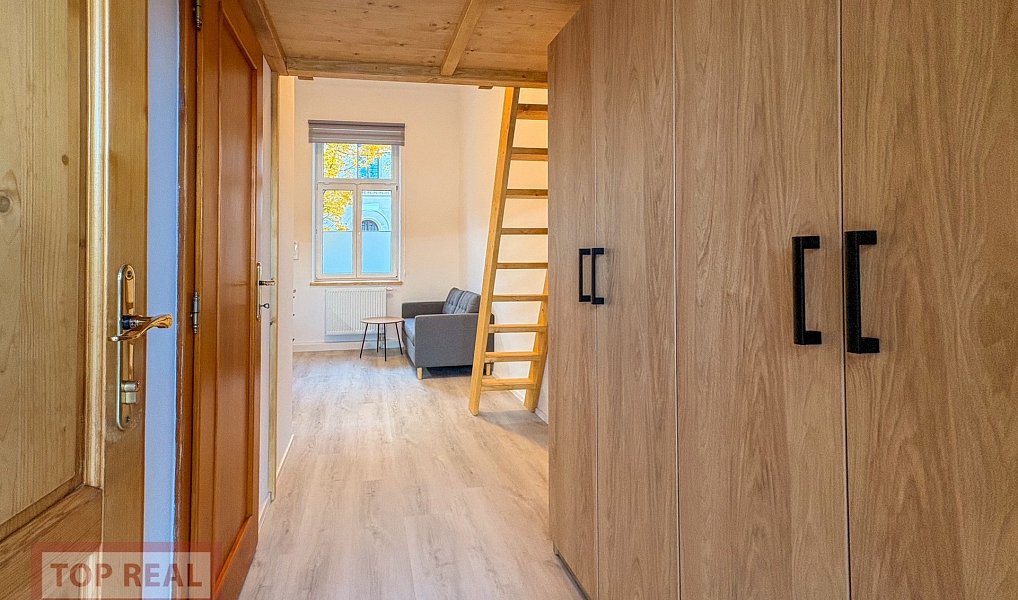 Pronájem bytu 1+kk 15 m², Kroměříž – náhled fotky 2