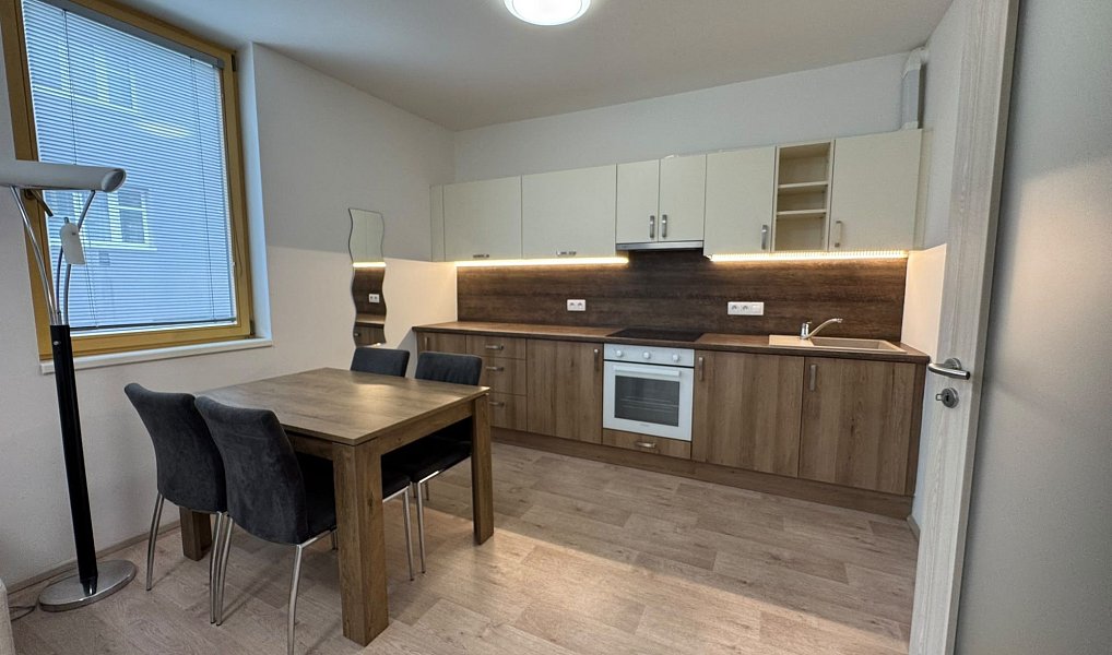 Pronájem bytu 1+kk, 30 m², Michle - Praha 4, Praha