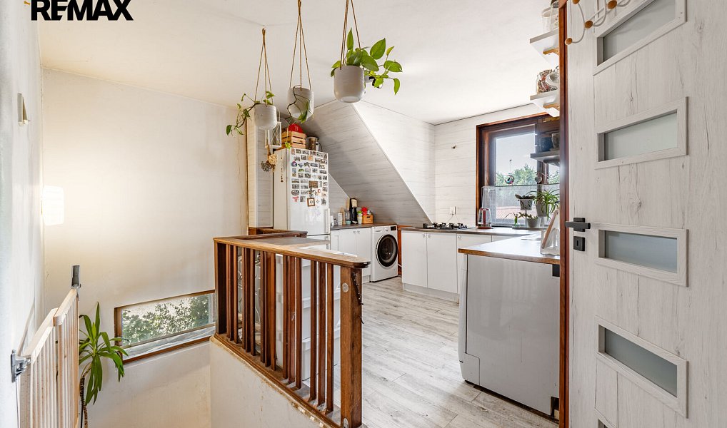 Prodej domu 200 m² s pozemkem 1 941 m², Praha – náhled fotky 8