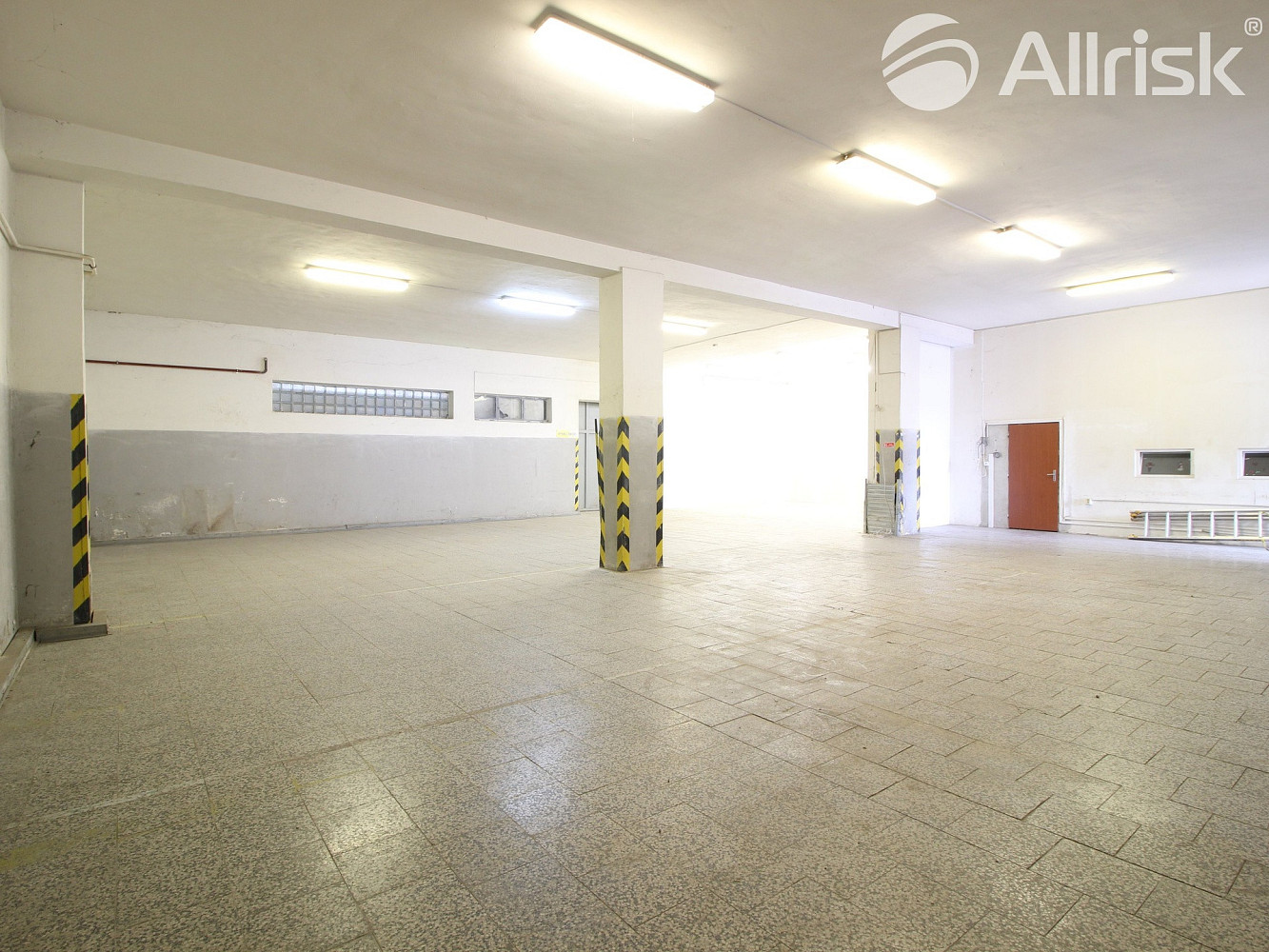 Pronájem skladovacích prostor 260 m² – fotografie 2