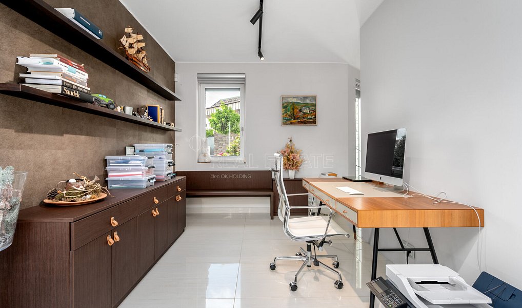 Prodej domu 546 m² s pozemkem 1 608 m², Zvole – náhled fotky 14