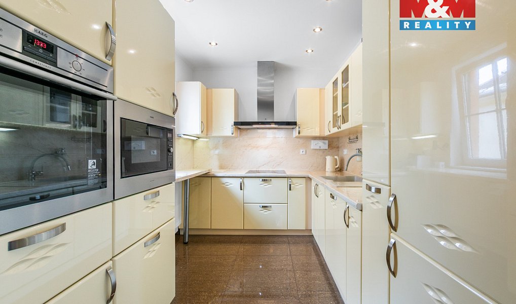 Prodej domu 197 m² s pozemkem 220 m², Bor – náhled fotky 3