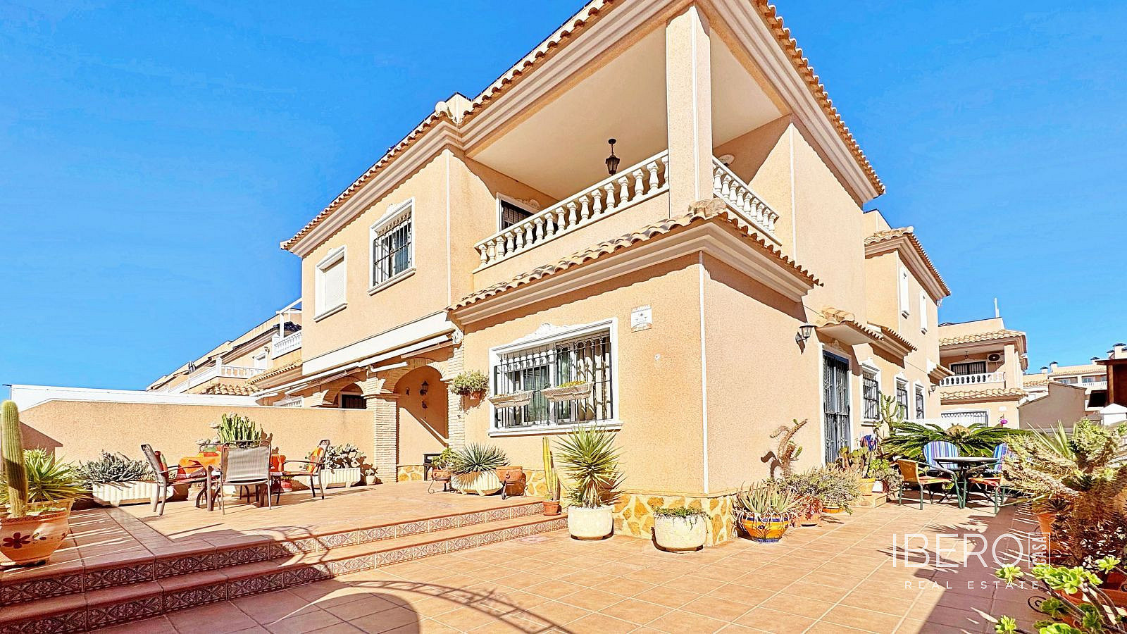 Prodej domu 98 m² s pozemkem 72 m² - Vista 2