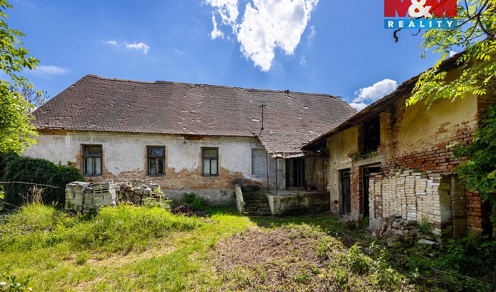 Prodej domu 330 m² s pozemkem 43 267 m², Moravany – náhled fotky 26