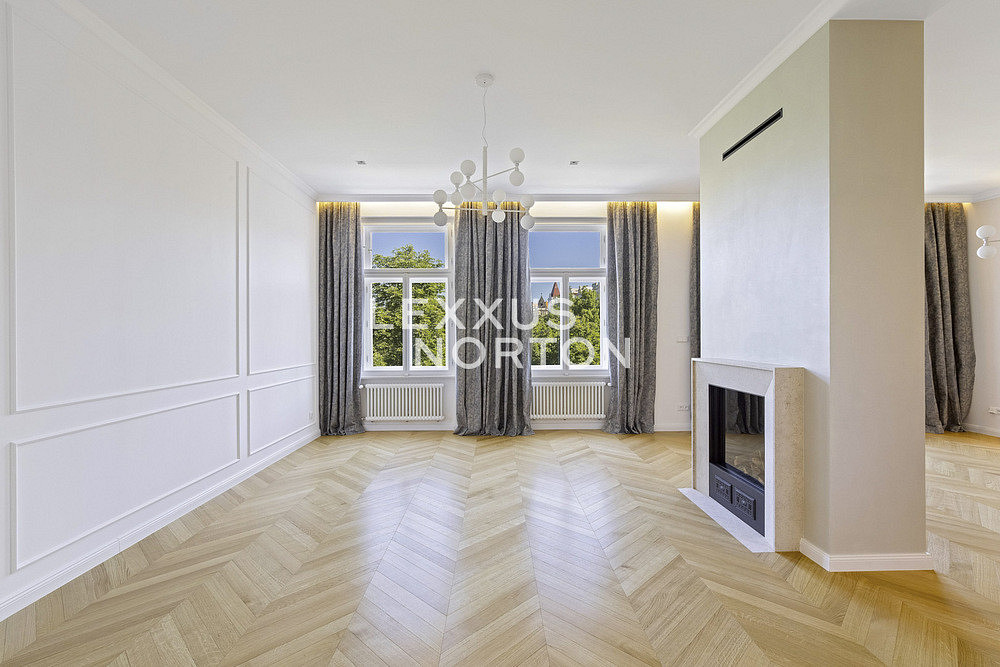 Pronájem bytu 4+1 143 m² — photo 3