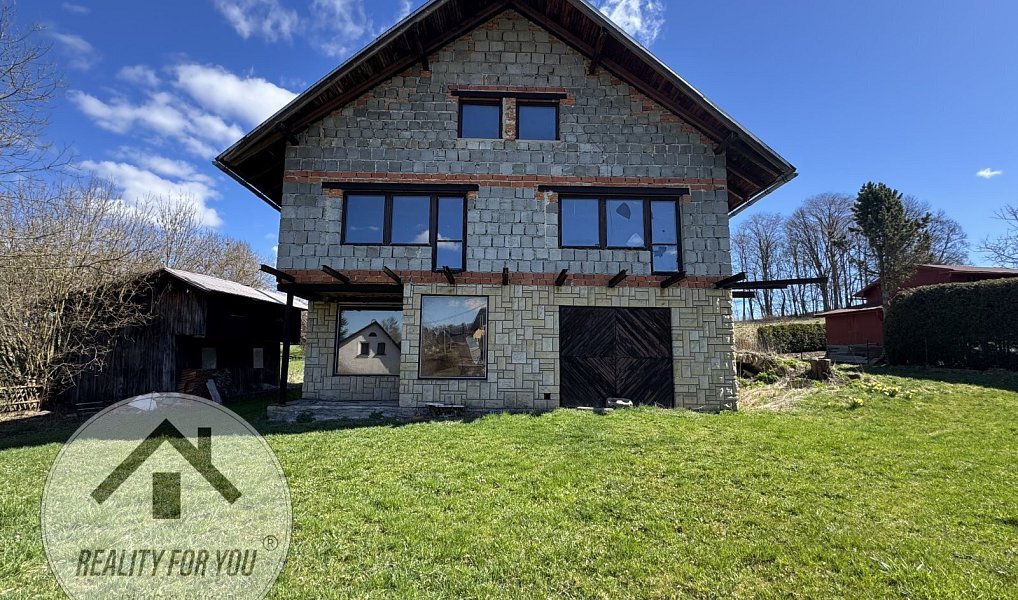 Prodej domu 270 m² s pozemkem 1 011 m², Jesenný – náhled fotky 13