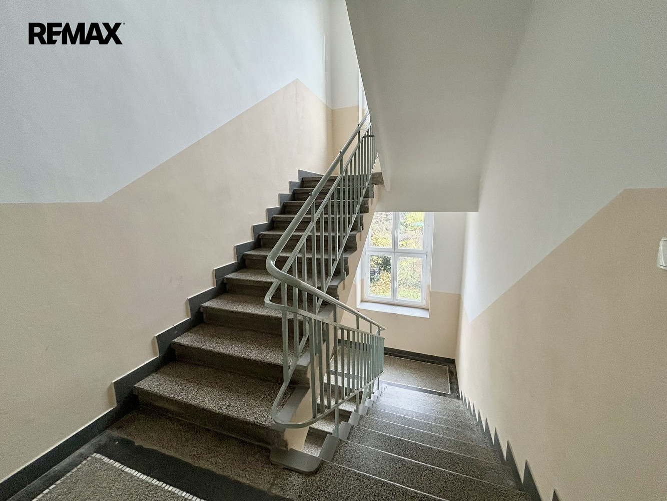 Prodej domu 450 m² s pozemkem 100 m² – další