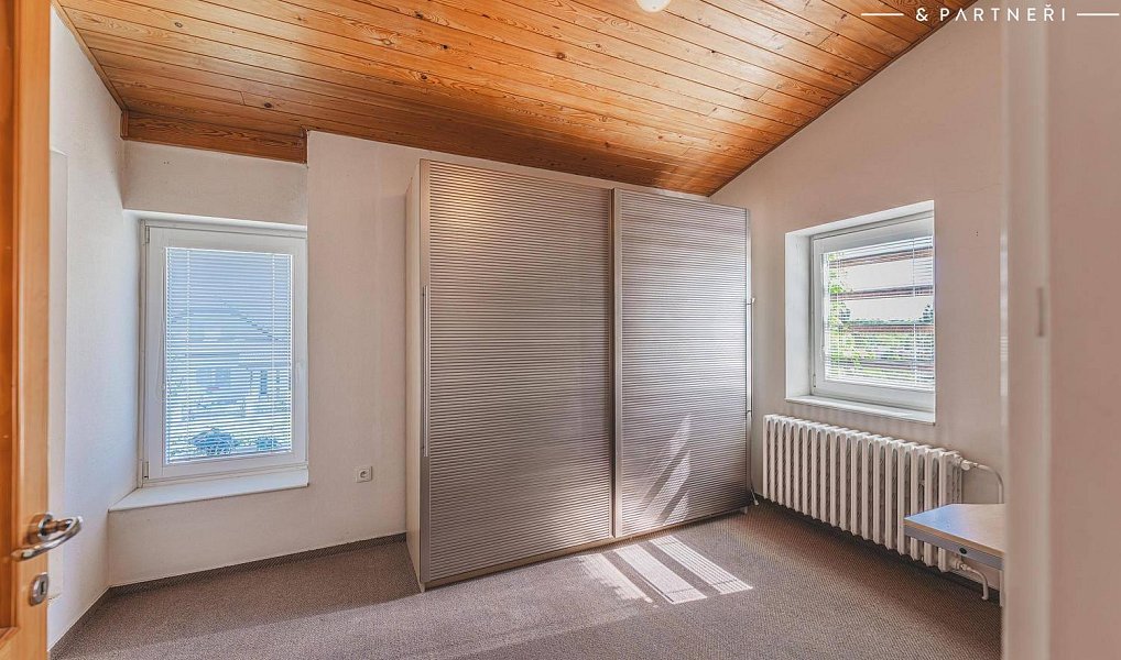 Prodej domu 300 m² s pozemkem 1 176 m², Hradec Králové – náhled fotky 8