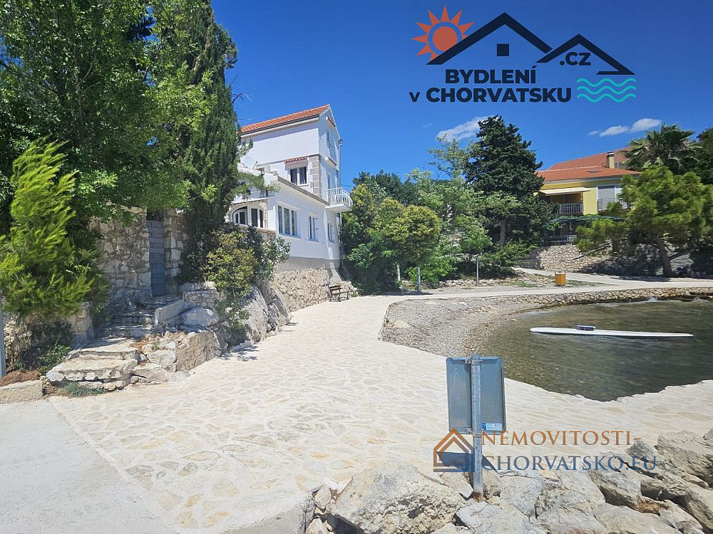 Prodej domu 198 m² s pozemkem 246 m² – pohled 4