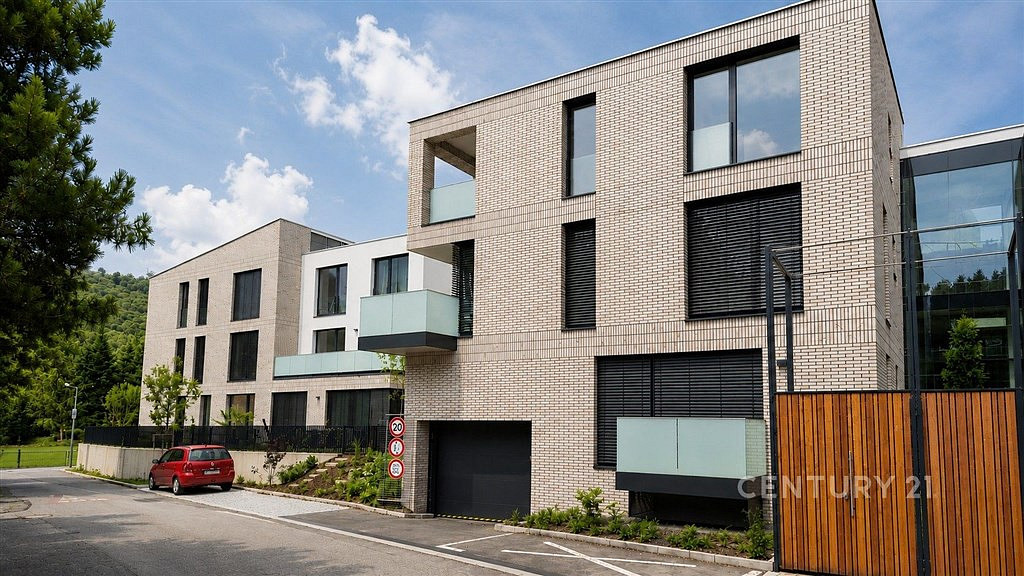 Pronájem bytu 1+kk 36 m²