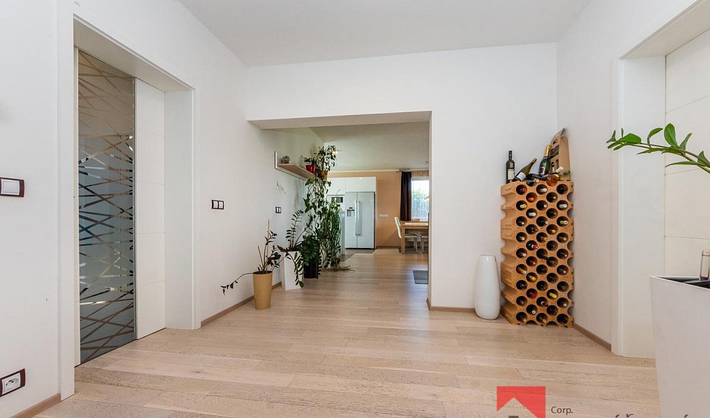 Prodej domu 346 m² s pozemkem 2 669 m², Újezd – náhled fotky 7